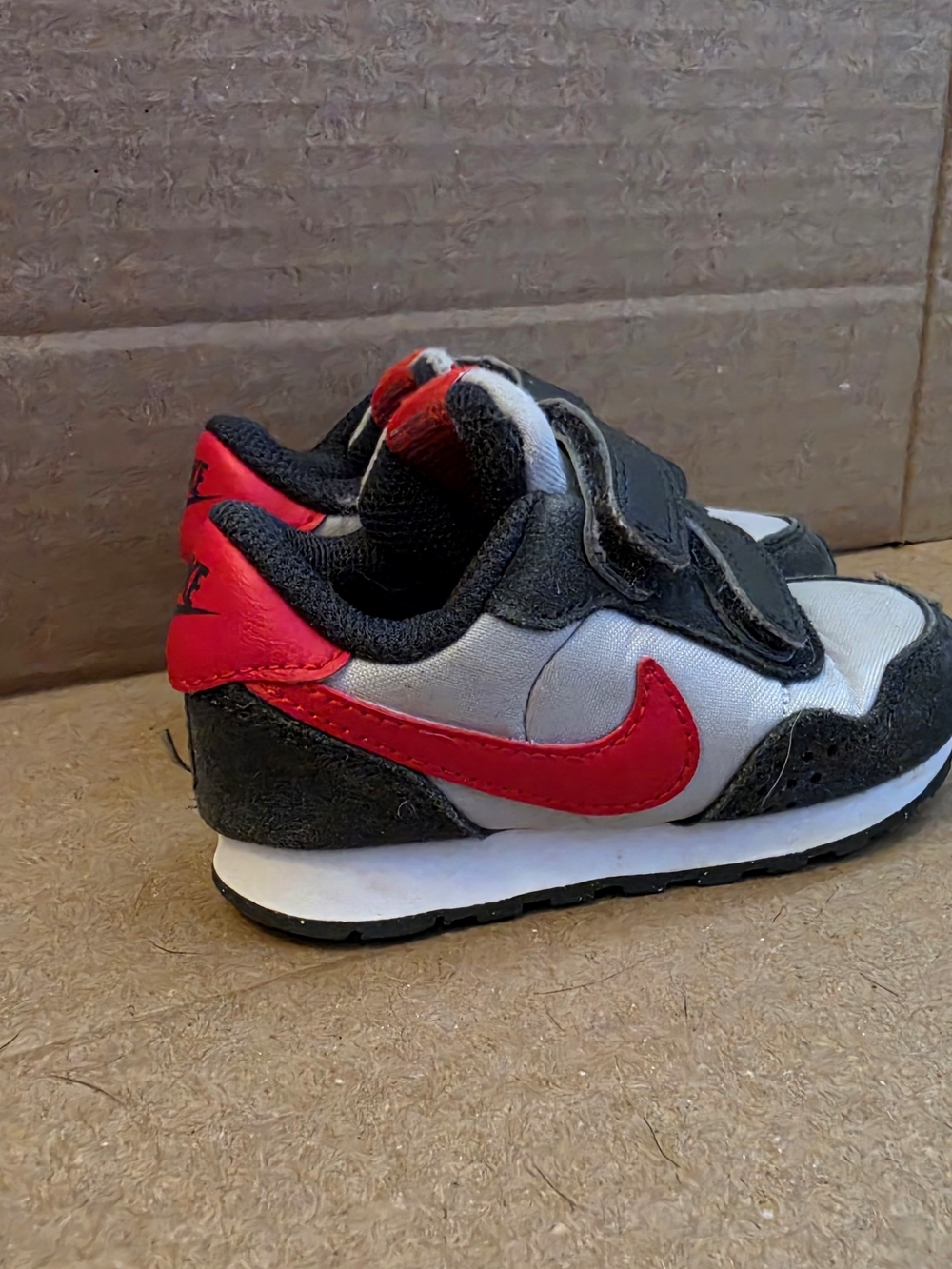 Nike Kids' Black & Red Velcro Runner